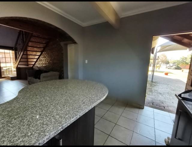 3 BEDROOM HOUSE TO LET IN UNITAS PARK